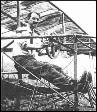 Glenn Curtiss, 1910